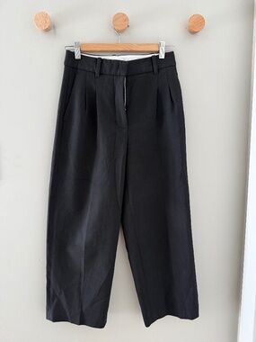 Aritzia Effortless Pants Cropped